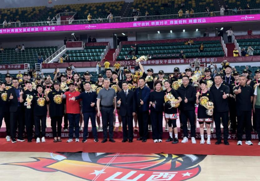 九游娱乐官方入口-四川女篮74-65山西女篮4年3夺WCBA总冠军，李缘当选FMVP